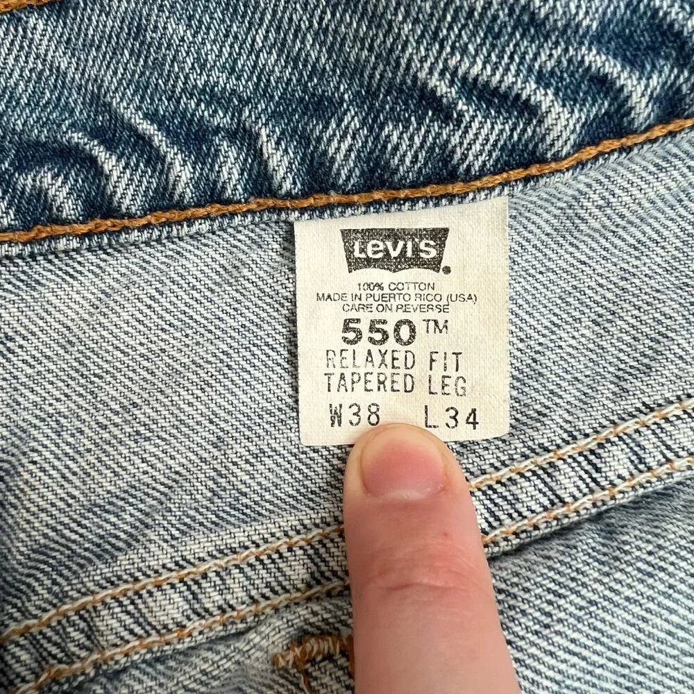 90s Levi’s 550s Relaxed Fit Tapered Leg Orange Tab Light Wash Jeans Sz 38X34